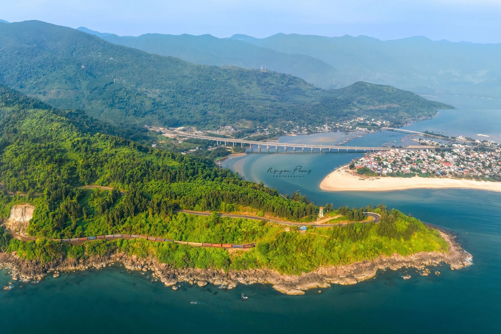 Lang Co Beach — Overview