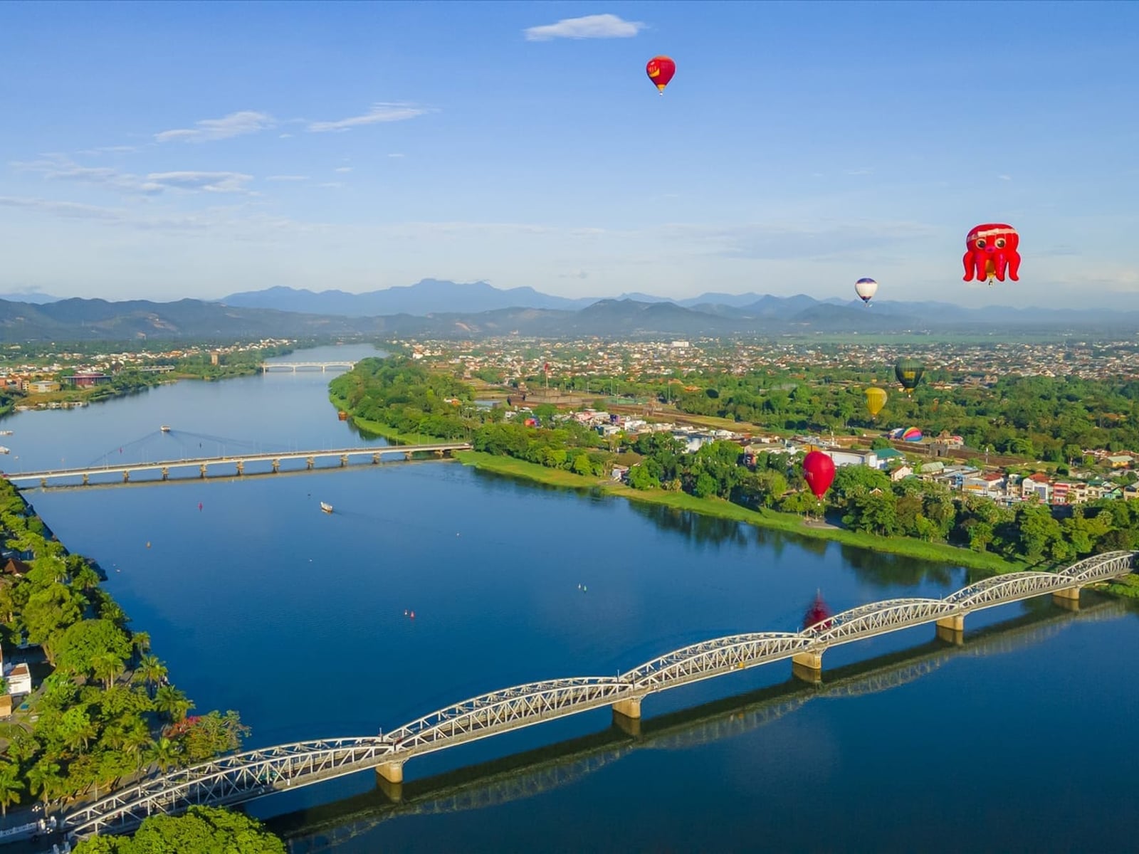 Hue Imperial Walking Tour — Hue tour