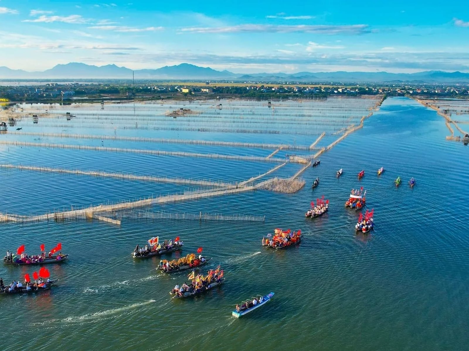Tam Giang Lagoon Sunset Tour with SUP & Seafood Dinner — Hue tour